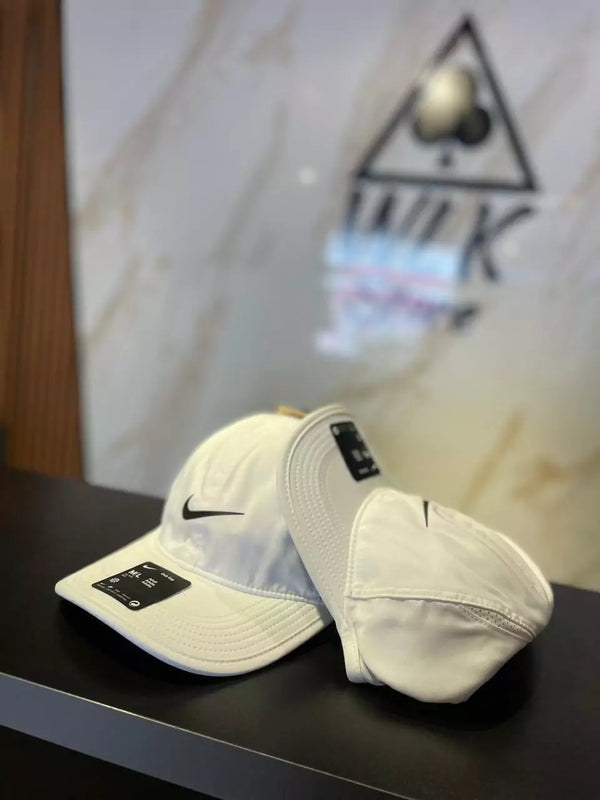 Boné Nike Dri FIT Club - Branco