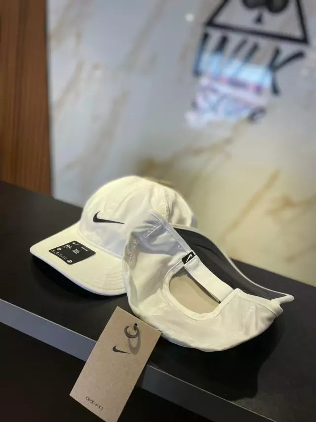 Boné Nike Dri FIT Club - Branco