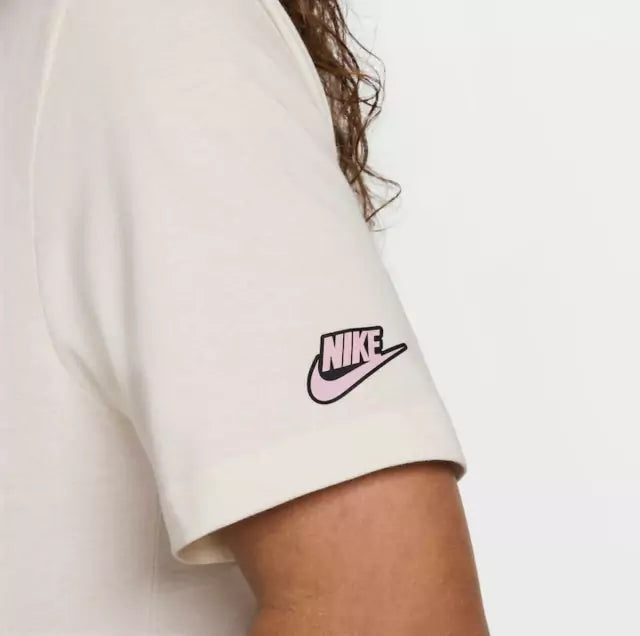 Camiseta Nike Sportswear Essentials