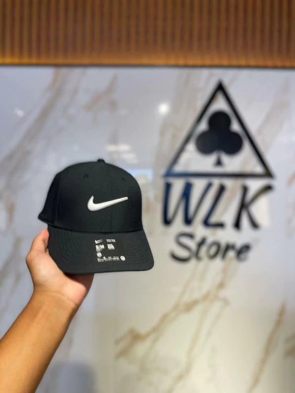 Bone Nike Dri FIT Club - Unissex - Preto