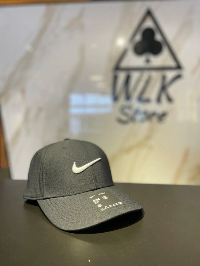 Bone Nike Dri FIT Club - Unissex - Preto